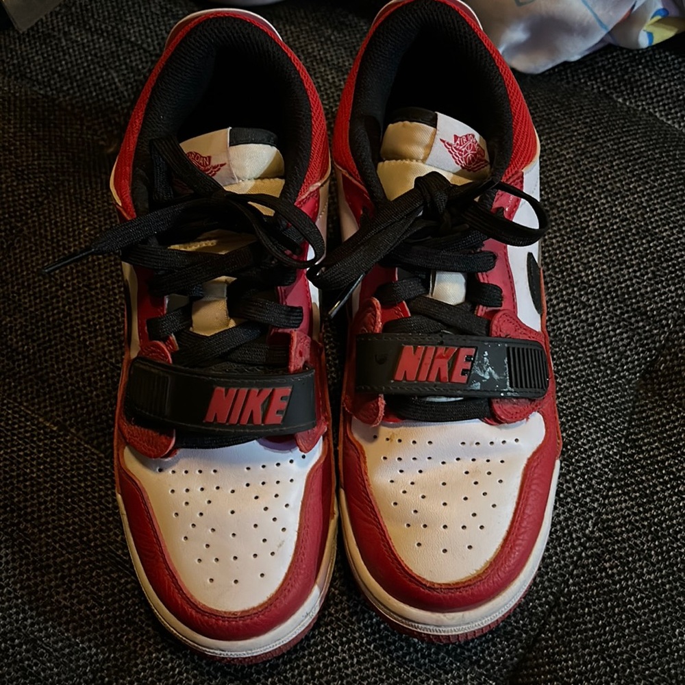 Jordan’s size 5Y